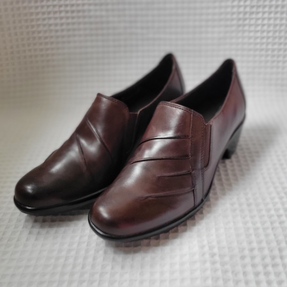 NWOT Clark's Partridge Brown Leather Women's Shoes